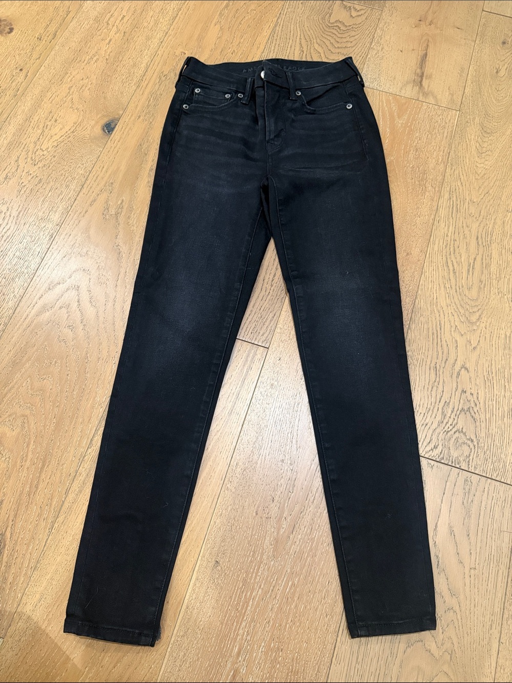American Eagle Luxe Stretch Black Skinny Jeans — Size 0 Short